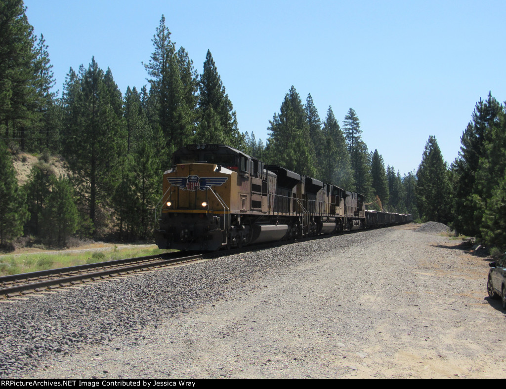 Gypsum train descending from Clio - you missed something!